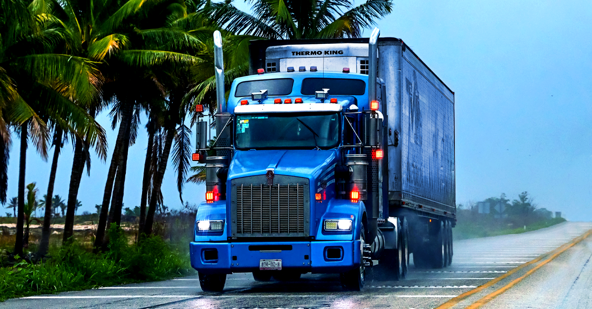 https://www.transforce.com/hubfs/Blog%20Heroes%202022/truck-driving-in-hurricane_Transforce.png